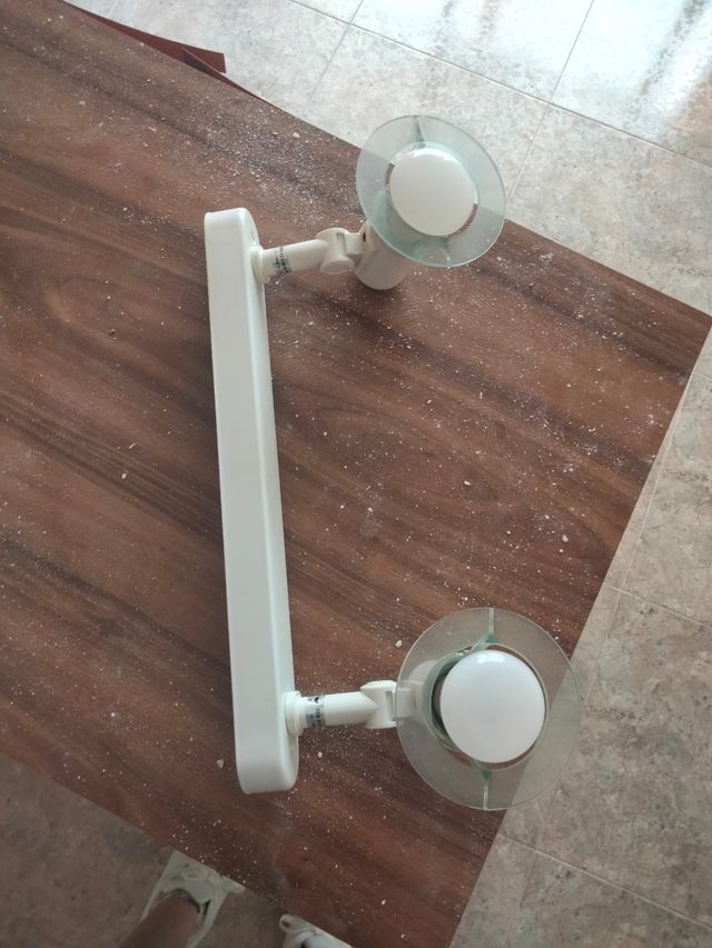 Plafón de techo blanco