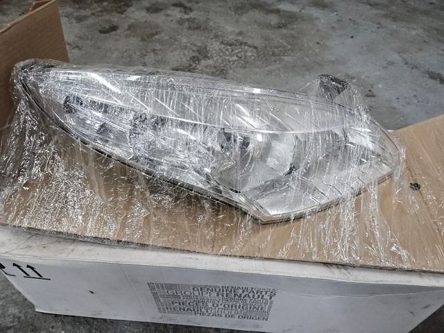 Faro delantero derecho Renault Megane 3