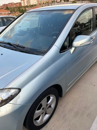 Honda FR-V 2008