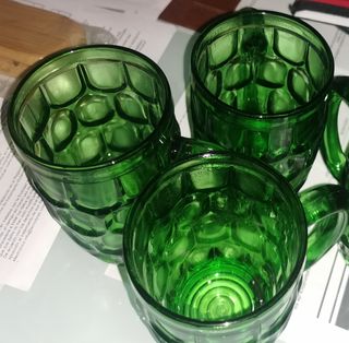 10€ cada una. 5 Jarras cerveza verdes