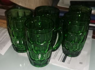 10€ cada una. 5 Jarras cerveza verdes