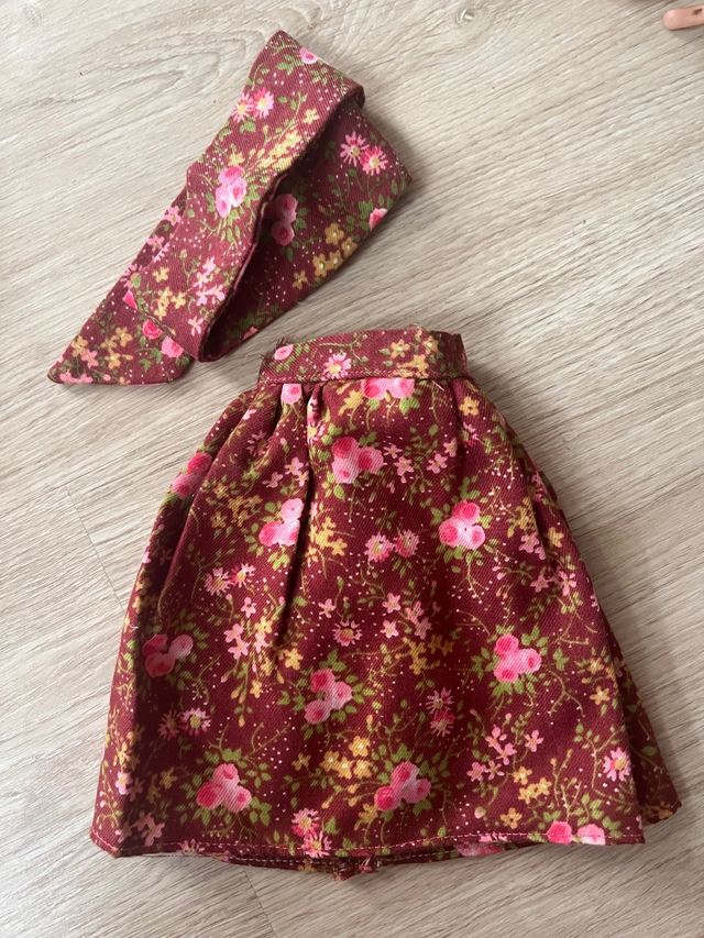 Conjunto Nancy falda y pañuelo flores