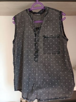 Blusa sin mangas con estrellas