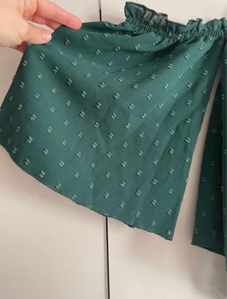 Blusa verde hombros descubiertos