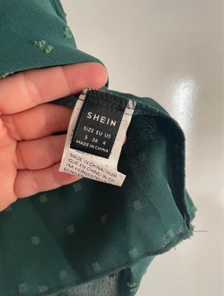 Blusa verde hombros descubiertos
