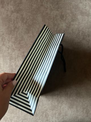 Busta regalo Capital Time nera con fiocco