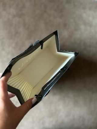 Busta regalo Capital Time nera con fiocco