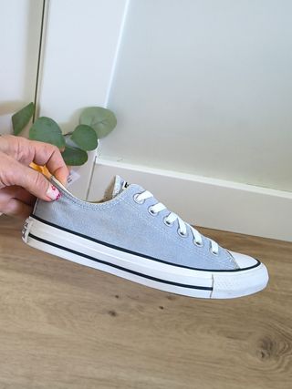 Zapatillas Converse grises bajas