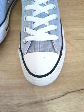 Zapatillas Converse grises bajas