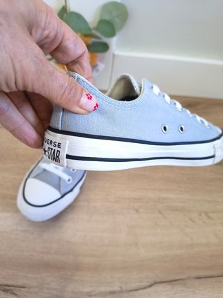 Zapatillas Converse grises bajas