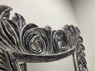Espejo de Madera con Marco Decorado