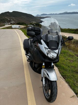 Honda Deauville 700 ABS.Fiable, económica,cuidada.