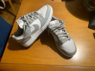 Zapatillas Nike Dunk Gris y Blanco