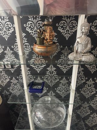 Estantería de cristal y metal