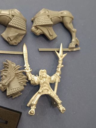 Warhammer Altos Elfos Archimago (II)