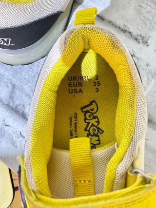 Zapatillas Pikachu Niños con led en plantilla 