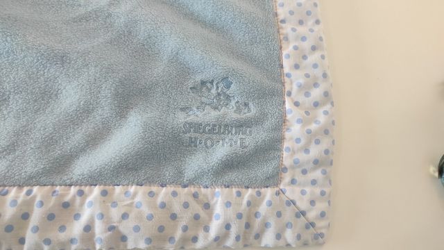 Manta de bebé con patitos y lunares