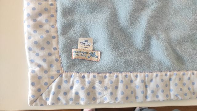 Manta de bebé con patitos y lunares