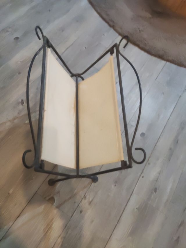 Revistero Vintage Hierro Forjado y Tela 40*43 cm