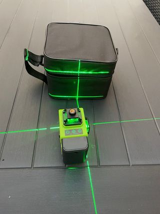 Nivel Láser 4D Verde