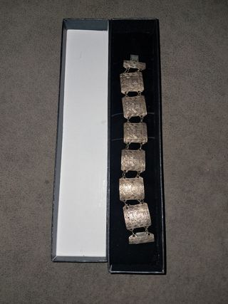 Pulsera antigua de plata