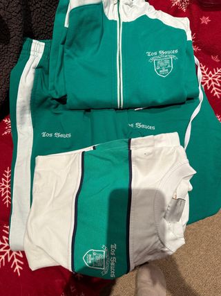 Chándal ,camiseta  y polo Los Sauces