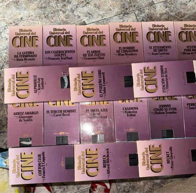 Colección VHS Cine Universal Clásico de edición.