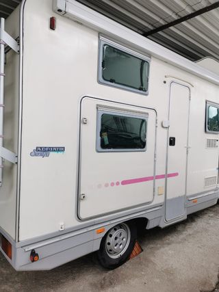 Autocaravana de 6 plazas Adria Adriatik