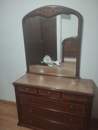 conjunto de habitación antiguo
