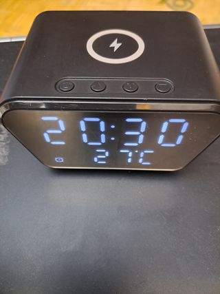 Reloj Despertador con Cargador Inalámbrico
