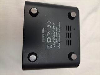 Reloj Despertador con Cargador Inalámbrico