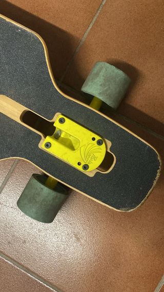 Longboard Goat con ejes Paris