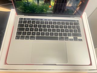 MacBook Pro M2 13 2022 