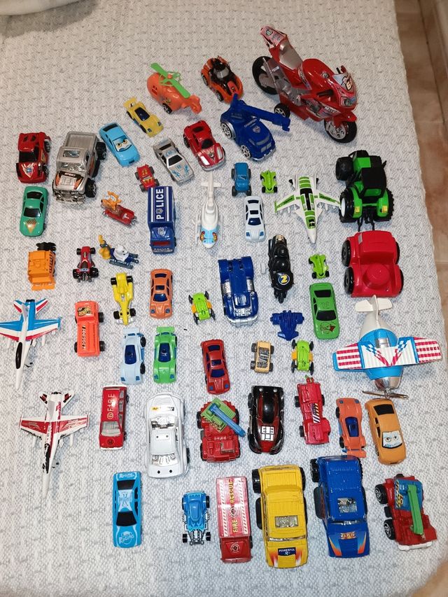 Lote de Coches y Aviones de Juguete