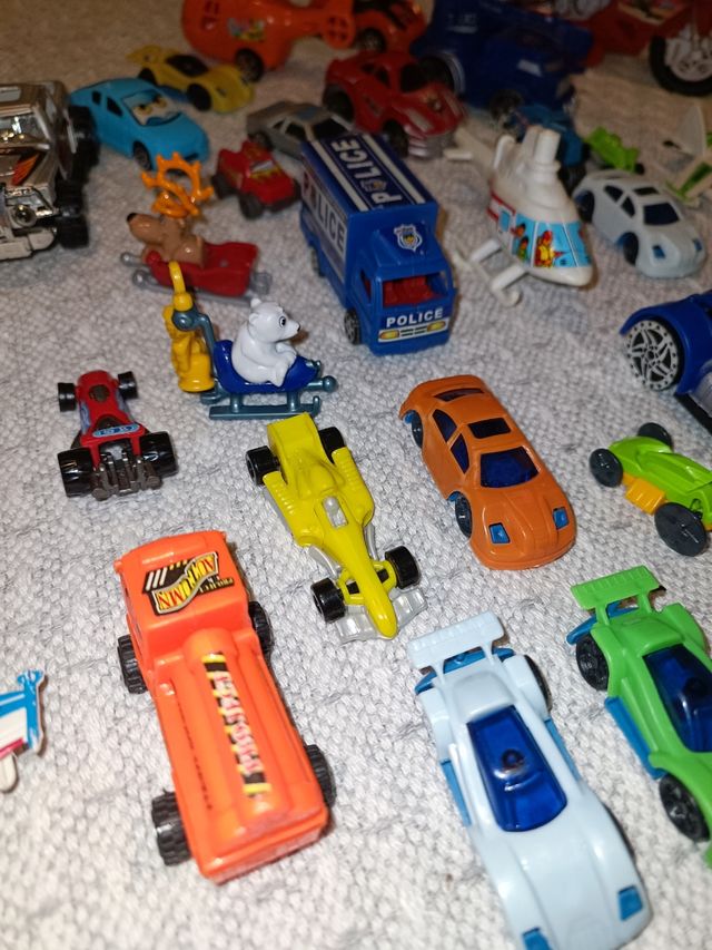 Lote de Coches y Aviones de Juguete