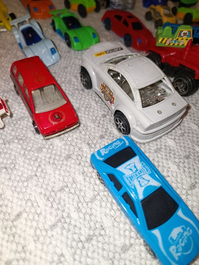 Lote de Coches y Aviones de Juguete