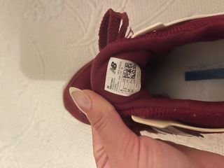Zapatillas color granate New Balance 36 Rojas