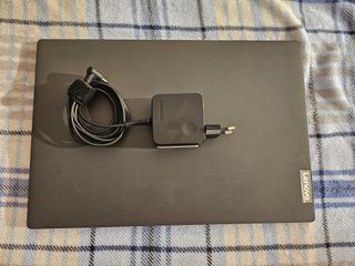 Portátil Lenovo V15 IGL 82C3 Negro