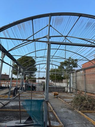 Estructura de invernadero metálico