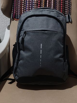 Mochila para portátil, libros y más.