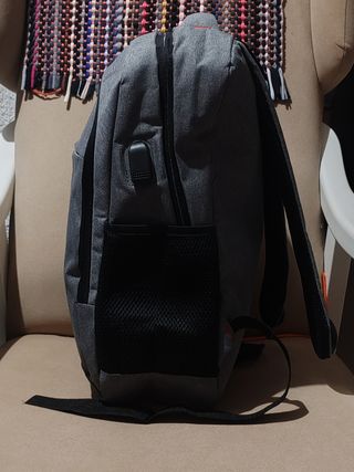 Mochila para portátil, libros y más.