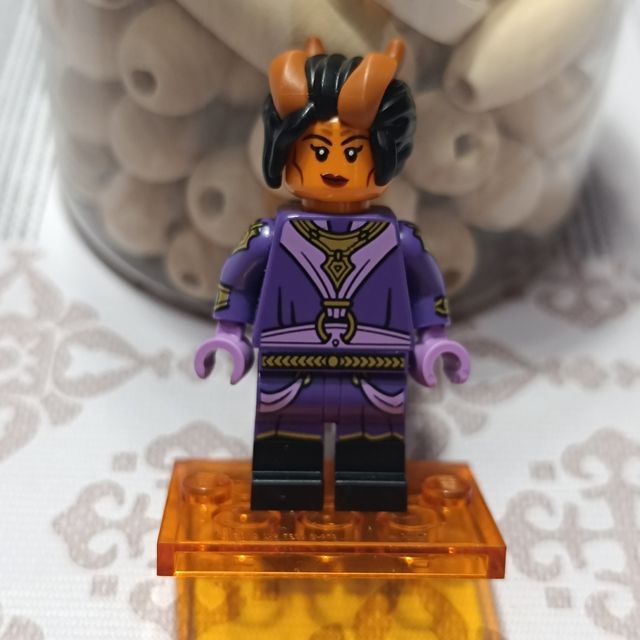 Minifigura LEGO Tiefling Sorcerer