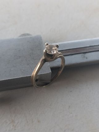 Anillo de plata con piedra