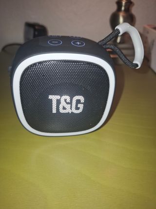 Altavoz Bluetooth T&G Negro y Blanco