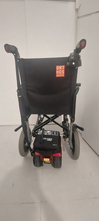 Se vende silla de ruedas con motor nuevo 