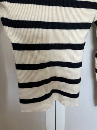 Camiseta Zara Rayas Blancas y Negras
