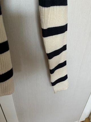 Camiseta Zara Rayas Blancas y Negras