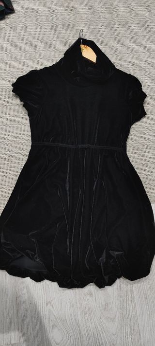 Vestido terciopelo negro elegante