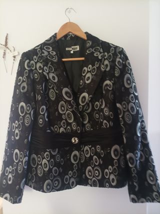 Chaqueta de fiesta VESTILINEA negra