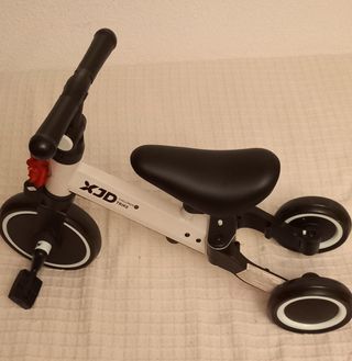Triciclo infantil XJD